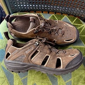 Teva Kimtah leather shoe NWOT